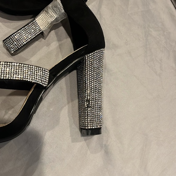 Windsor Dazzling Rhinestone Embellished Strappy Black Heels Size 9 - Picture 7 of 10